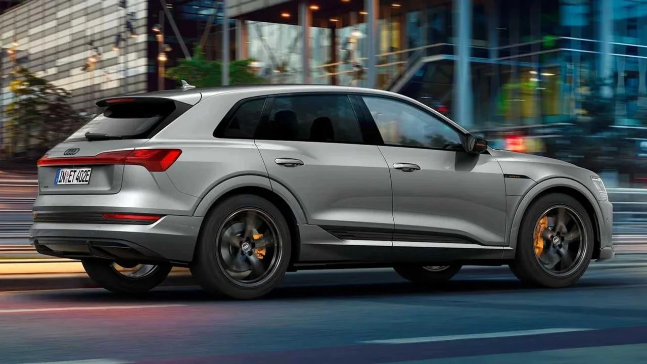 Used Audi E-TRON - Sell your Audi car in Switzerland | CompriamoAuto.ch