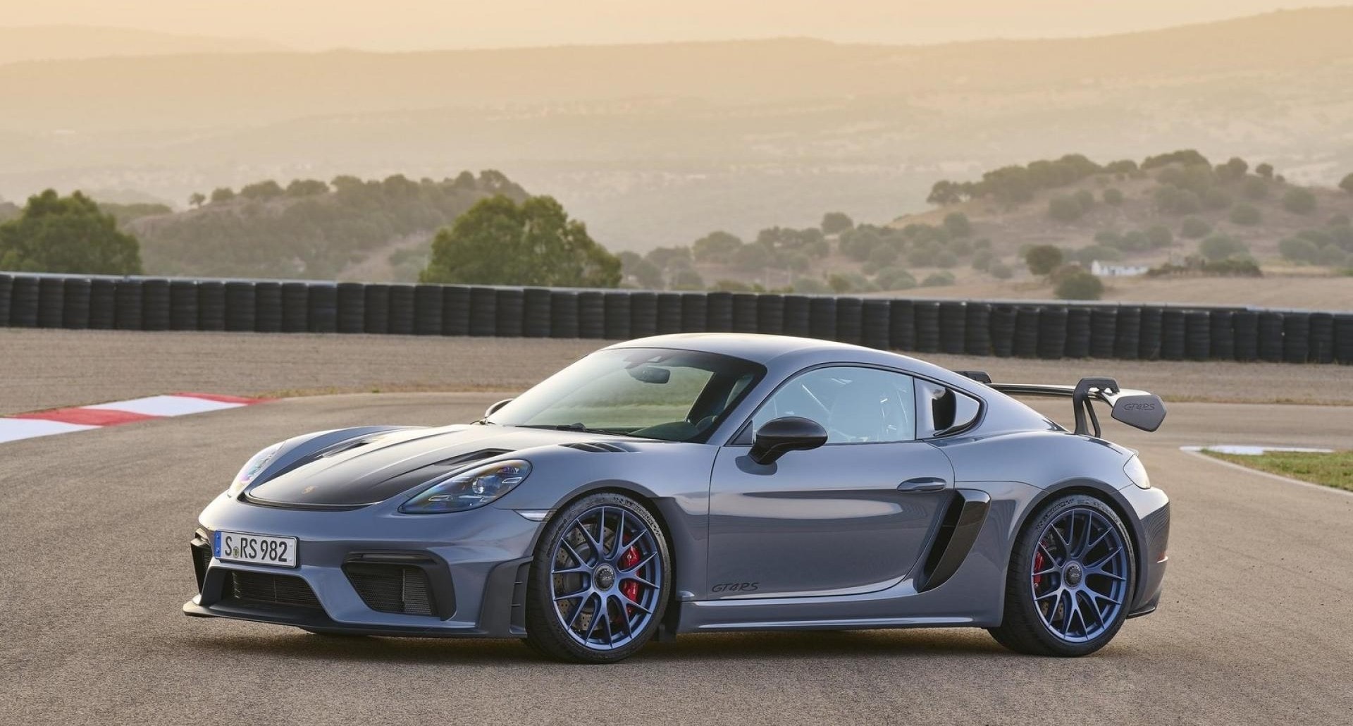 Porsche 718 Cayman